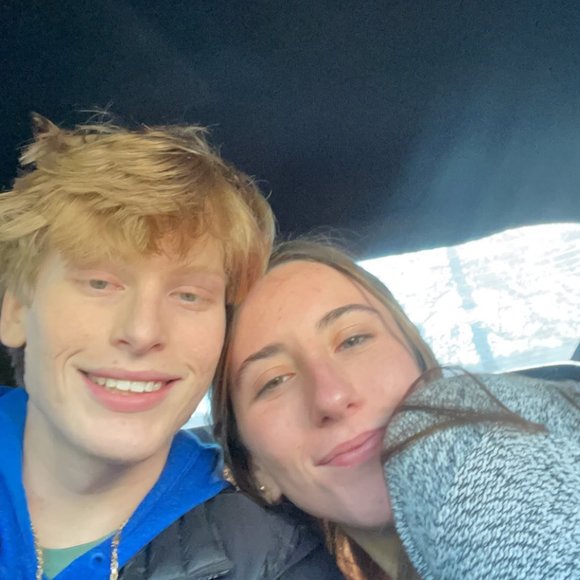 Meet your Posher, Devan - Picture 1 of 1